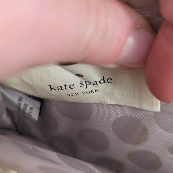 Kate Spade New York Cedar Street Karoliner Wristlet Crisp Linen - Picture 8 of 12